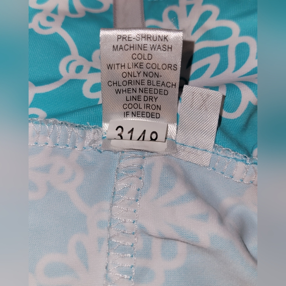 LuLu-B 1X pull-on sport skort UPF 50+ sun protection fabric in a blue Geo Knot - Picture 9 of 9